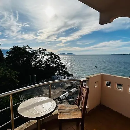 Nacional Hotel 3*